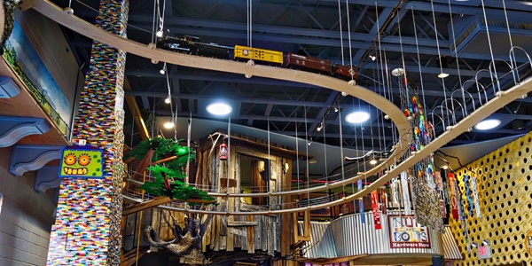 children marvel at the science and imagination railroad train set