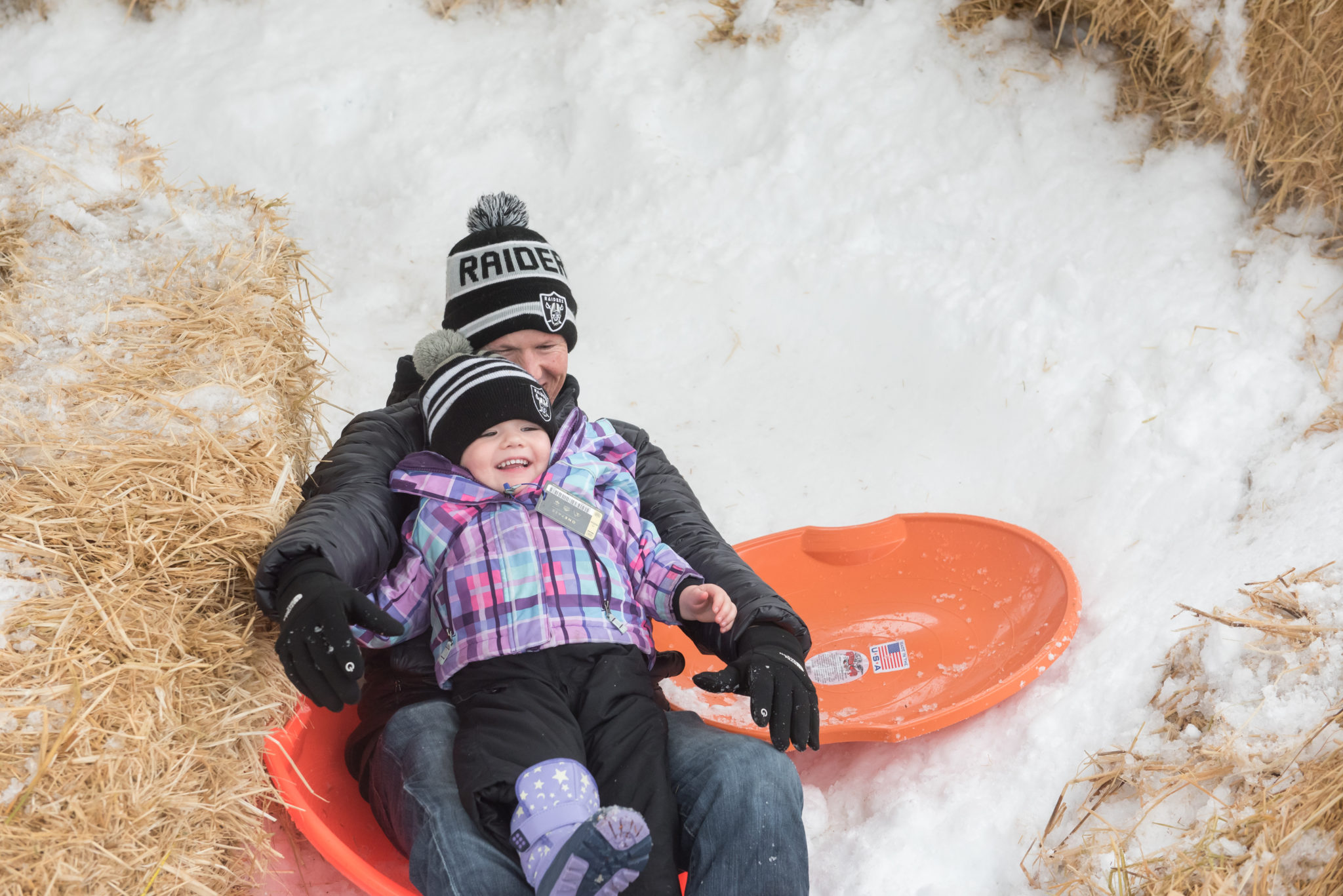 días de nieve 2020 niños jugando en la nieve